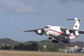 Kỳ lạ khoang lái 2 tầng của vận tải cơ chiến lược Il-76